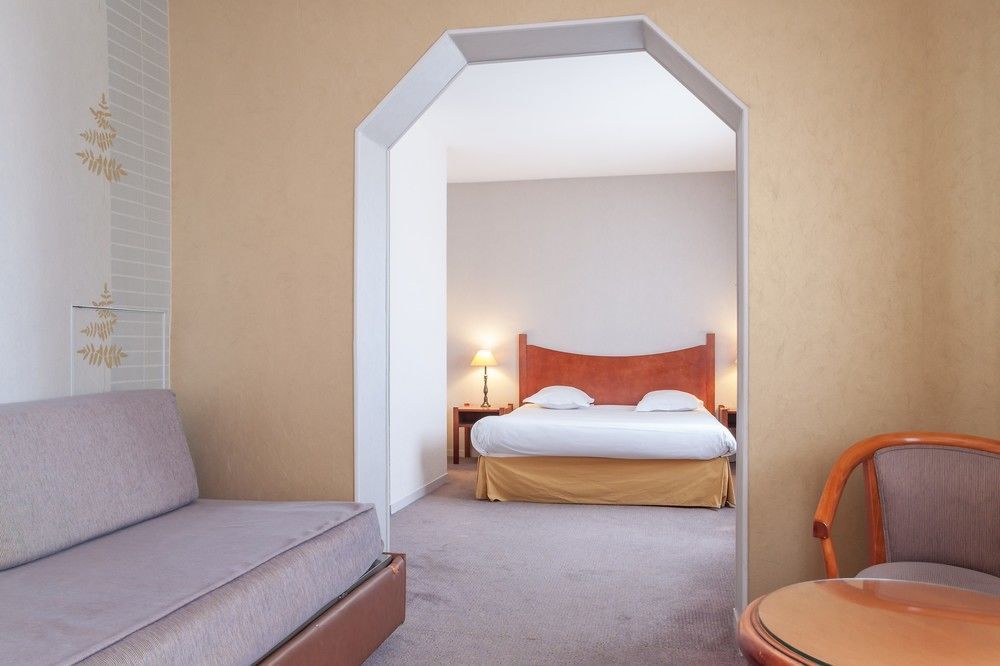 LOGIS Hotel l'Escargotière Dijon Sud - Chenôve Esterno foto
